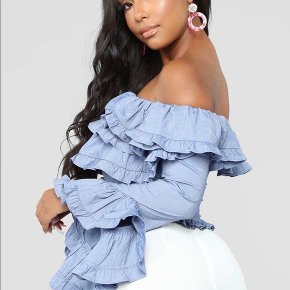 ‼️SOLD‼️BNWT off shoulder fashionova ruffle top - Picture 3 of 5